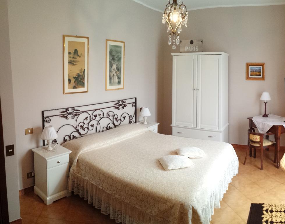 Al Vecchio Olivo Bed and Breakfast Frascati Habitación foto